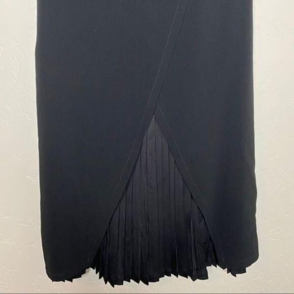 MaxMara Black Pleated Knee Length Skirt 6 - Picture 3 of 7